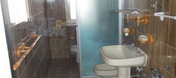 2غرفة شقة في Turin, Italy رقم 50261 16