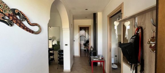 Almacén de 2 habitaciónes en Aprilia, Italy No. 271779 15