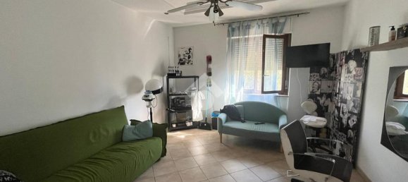 Almacén de 2 habitaciónes en Aprilia, Italy No. 271779 17