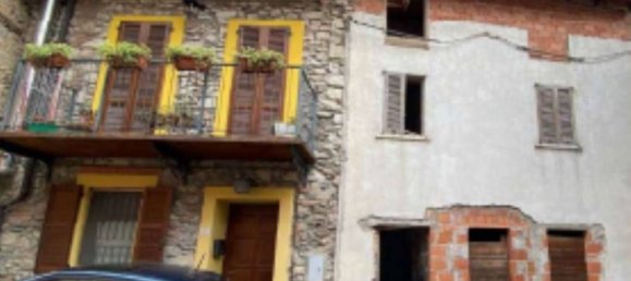 2 rooms Apartment in Besano, Italy No. 288355 3