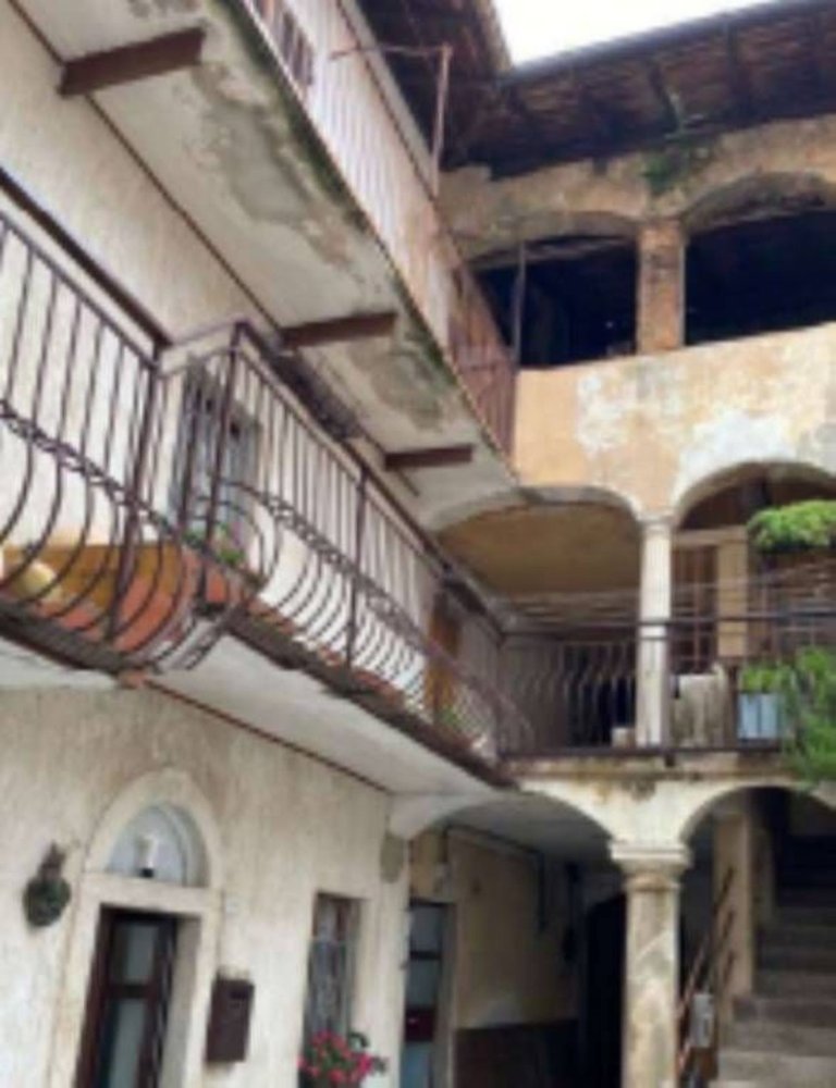 2 rooms Apartment in Besano, Italy No. 288355