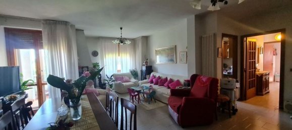 4 rooms Apartment in Città della Pieve, Italy No. 132055 11