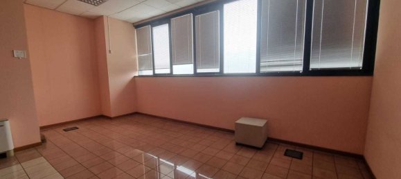1634m² Commercial property in Piacenza, Italy No. 344091 20