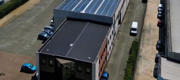 1634m² Commercial property in Piacenza, Italy No. 344091 2