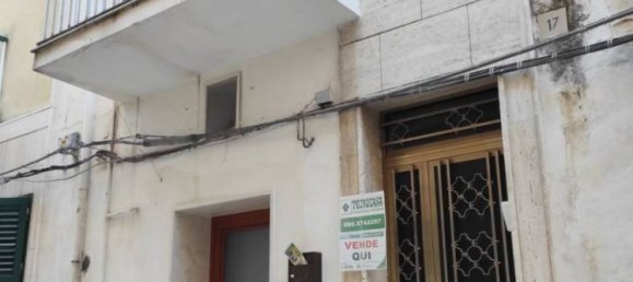 3 bedrooms House in Mola di Bari, Italy No. 129390 3