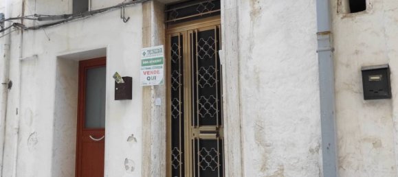 3 bedrooms House in Mola di Bari, Italy No. 129390 2