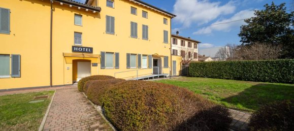 5 rooms Hotel in Parma, Italy No. 296430 2