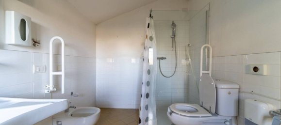 5 rooms Hotel in Parma, Italy No. 296430 21