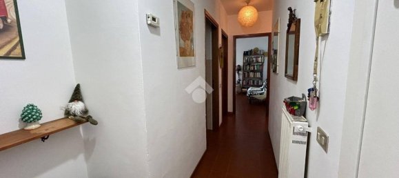 2 Schlafzimmer Wohnung in Genoa, Italy, Nr. 103016 9
