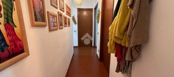 2 Schlafzimmer Wohnung in Genoa, Italy, Nr. 103016 34