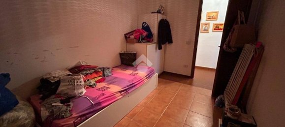 2 Schlafzimmer Wohnung in Genoa, Italy, Nr. 103016 29