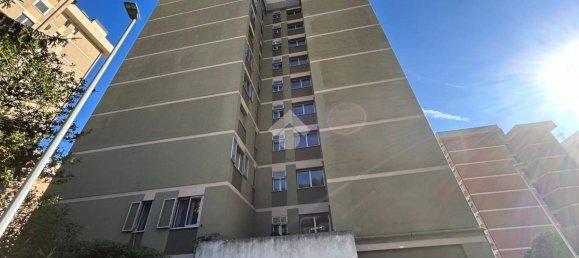 2 Schlafzimmer Wohnung in Genoa, Italy, Nr. 103016 4