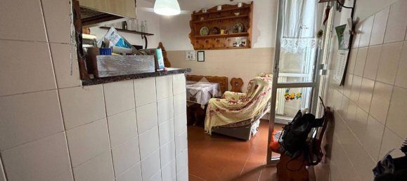 2 Schlafzimmer Wohnung in Genoa, Italy, Nr. 103016 22