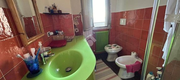 2 Schlafzimmer Wohnung in Genoa, Italy, Nr. 103016 36