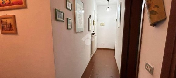 2 Schlafzimmer Wohnung in Genoa, Italy, Nr. 103016 8