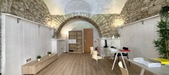 48m² Commercial property in Prato, Italy No. 377331 3