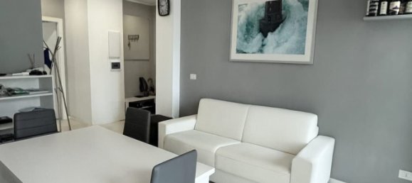 2 rooms Apartment in Turin, Italy No. 303614 3