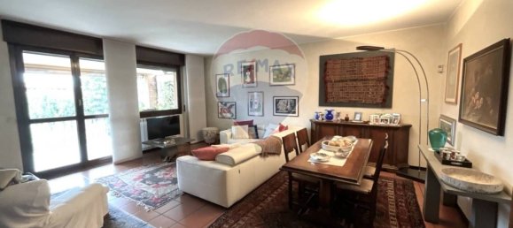 Квартира с 3 спальнями в Арезе, Италия № 170011 7