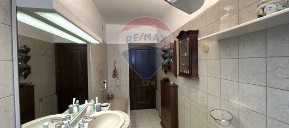 Квартира с 3 спальнями в Арезе, Италия № 170011 17