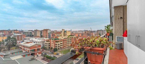 3 bedrooms Penthouse in Milan, Italy No. 244671 14