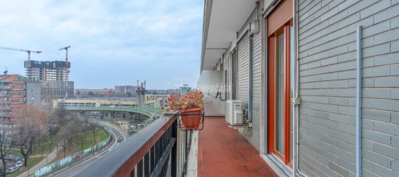 3 bedrooms Penthouse in Milan, Italy No. 244671 25