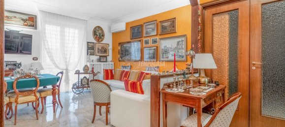 3 bedrooms Penthouse in Milan, Italy No. 244671 4