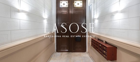 3 chambres Appartement à Eixample, Spain No. 79388 80