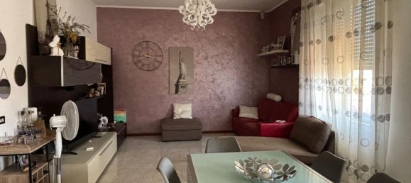 Apartamento de 4 dormitorios en Felino, Italy No. 380194 3