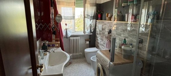 Apartamento de 4 dormitorios en Felino, Italy No. 380194 7