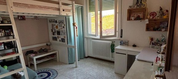 Apartamento de 4 dormitorios en Felino, Italy No. 380194 4