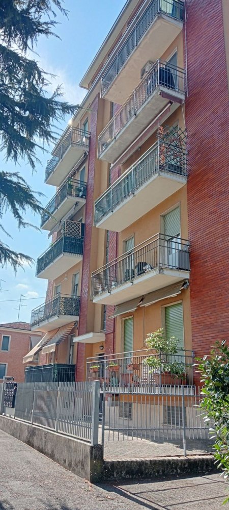 Apartamento de 4 dormitorios en Felino, Italy No. 380194