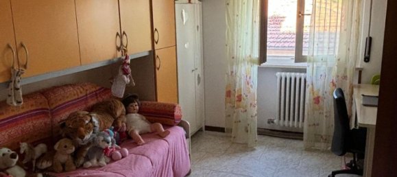 Apartamento de 4 dormitorios en Felino, Italy No. 380194 9