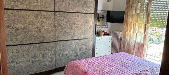 Apartamento de 4 dormitorios en Felino, Italy No. 380194 8