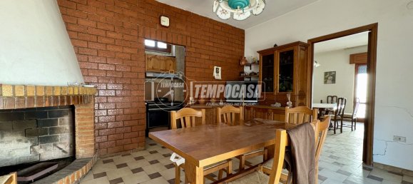 3 bedrooms House in Frignano, Italy No. 354163 8