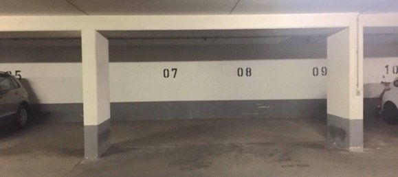 Garage à Vienna, Austria No. 139611 3