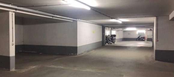 Garage à Vienna, Austria No. 139611 5