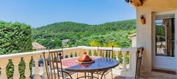 3 bedrooms Villa in Uzes, France No. 350032 3