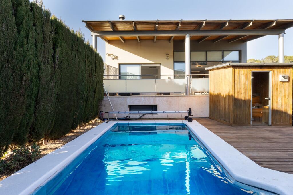 4 bedrooms Villa in Valencia, Spain No. 205497