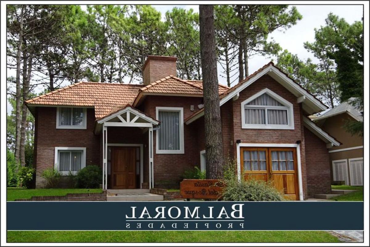 Дом с 4 спальнями в Мар-дель-Плата, Аргентина № 89350