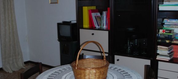 10 rooms House in Toano, Italy No. 175639 17