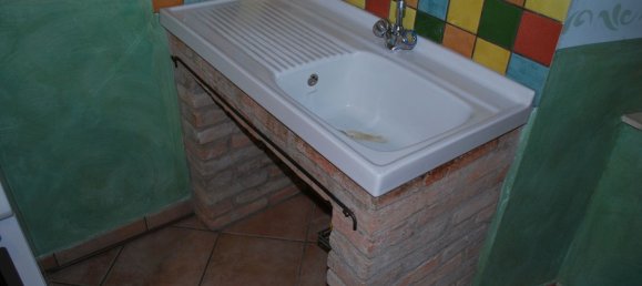 10 rooms House in Toano, Italy No. 175639 2
