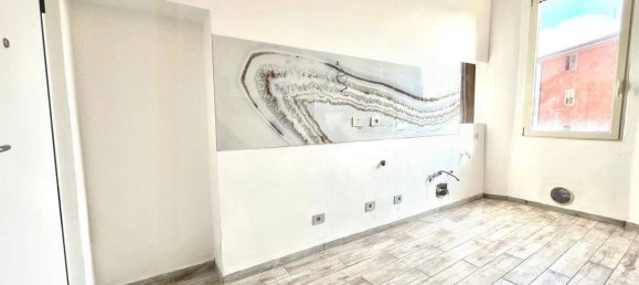 2 rooms Apartment in Bologna, Italy No. 27583 5