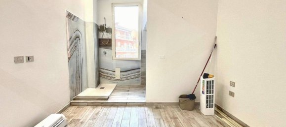 2 rooms Apartment in Bologna, Italy No. 27583 12