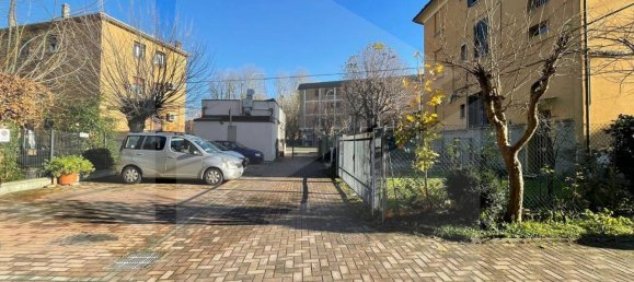 2 rooms Apartment in Bologna, Italy No. 27583 20