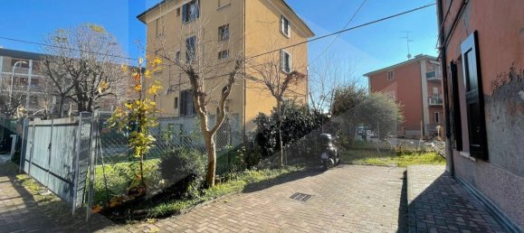 2 rooms Apartment in Bologna, Italy No. 27583 21