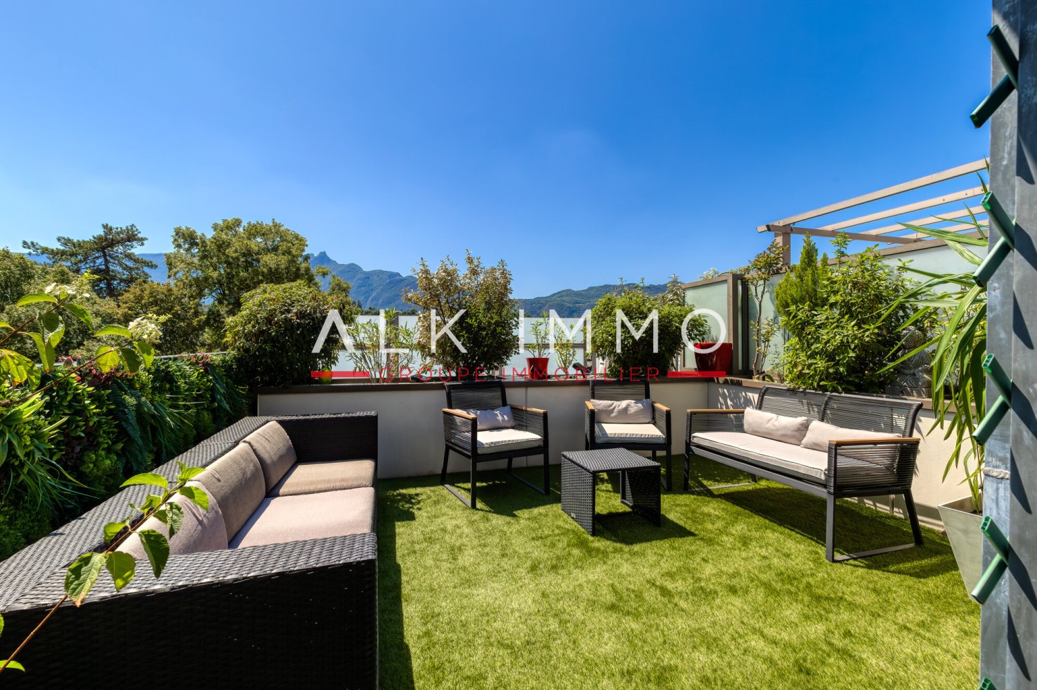 Apartamento de 3 dormitorios en Aix-les-Bains, France No. 358605