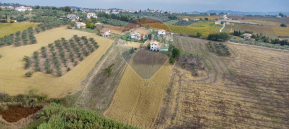 6-Zimmer Haus in Città Sant'Angelo, Italy, Nr. 68100 44