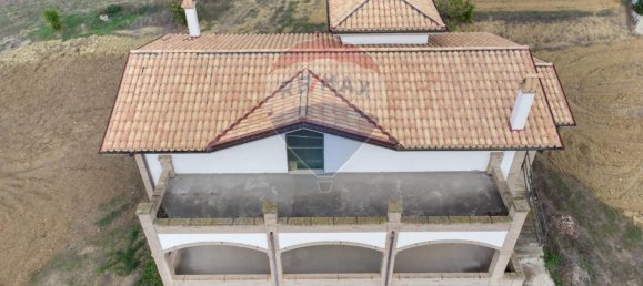 6-Zimmer Haus in Città Sant'Angelo, Italy, Nr. 68100 4