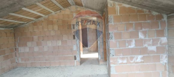 6-Zimmer Haus in Città Sant'Angelo, Italy, Nr. 68100 24