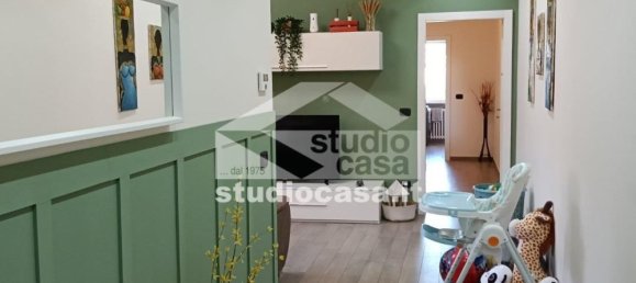 3 bedrooms Apartment in Crema, Italy No. 361967 7